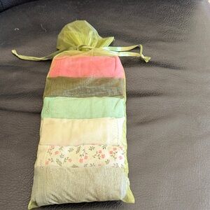 Source Unknown Vibrant Panty Set